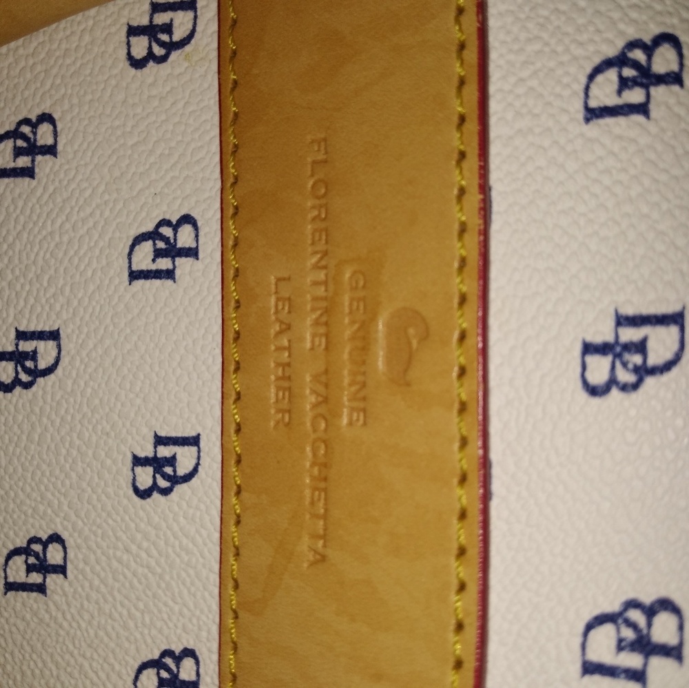 Dooney & Bourke purse